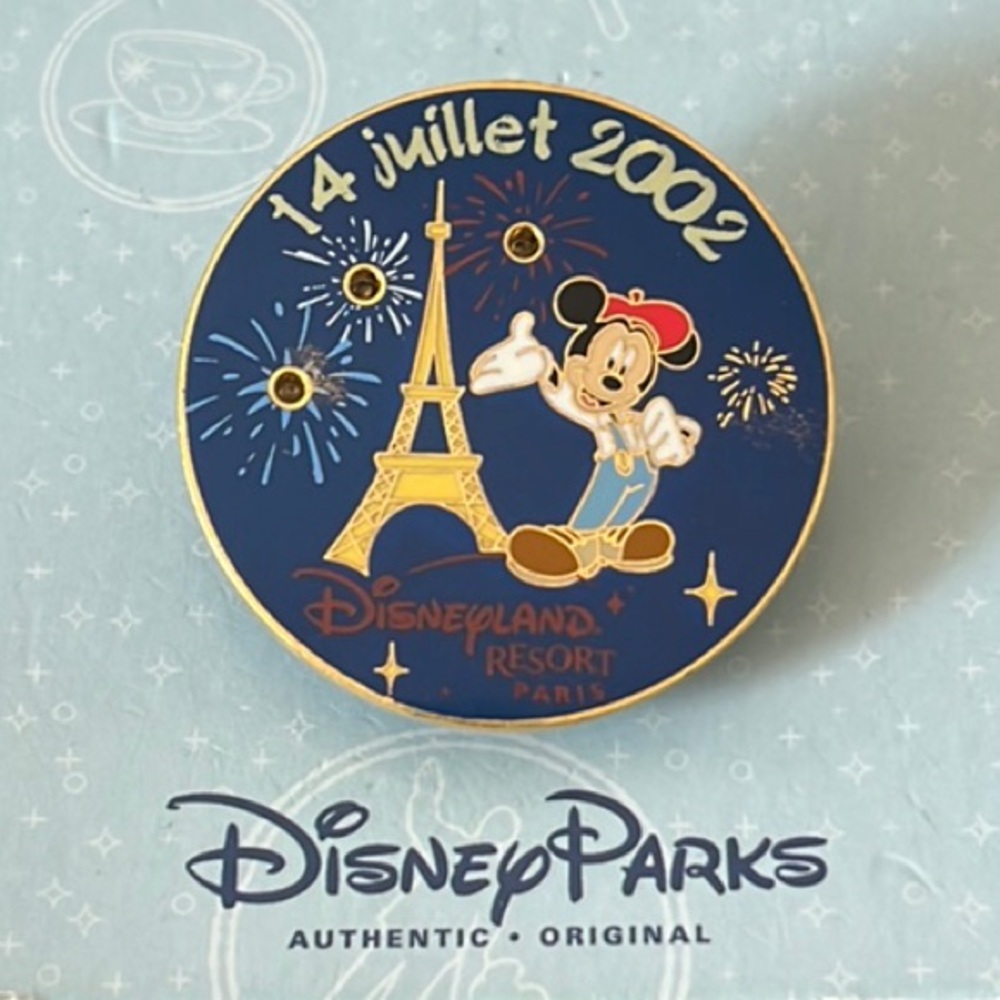 Disney Parks Bastille Day France Paris Mickey Mouse Light Up Eiffel Tower Pin